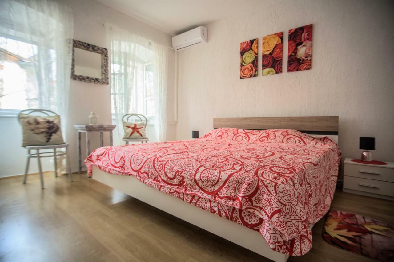 Apartment Dolores Cres Exterior foto